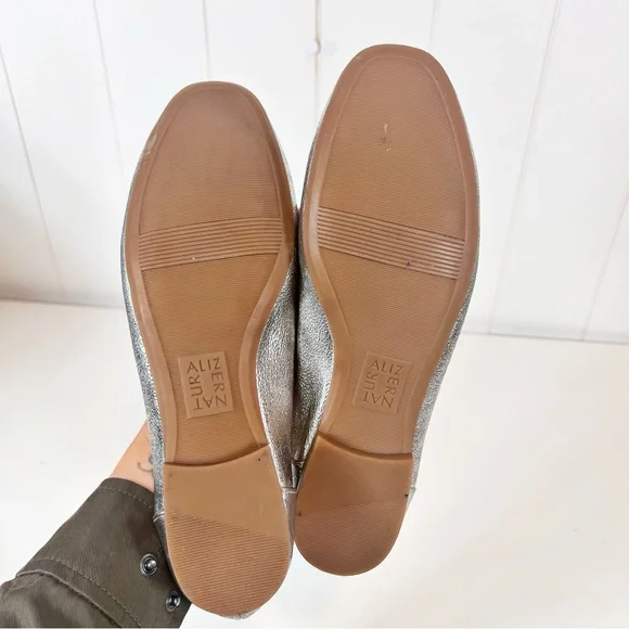 Naturalizer Shoes Womens 8 M Kit2 Slip On Loafer Flats Silver Faux Leather - Picture 8 of 9